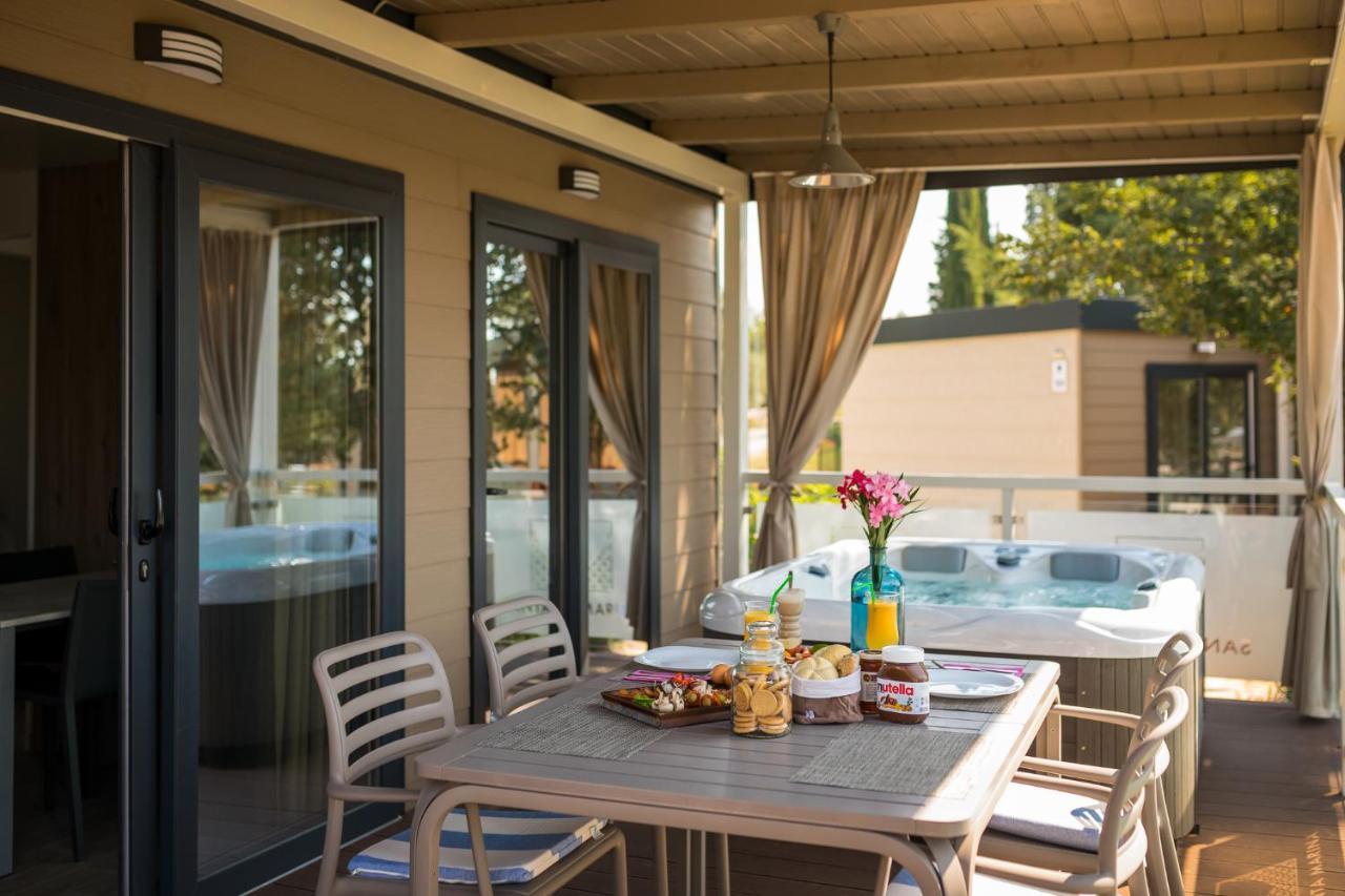 Premium Camping Homes Santa Marina, Lanterna Tar-Vabriga Buitenkant foto