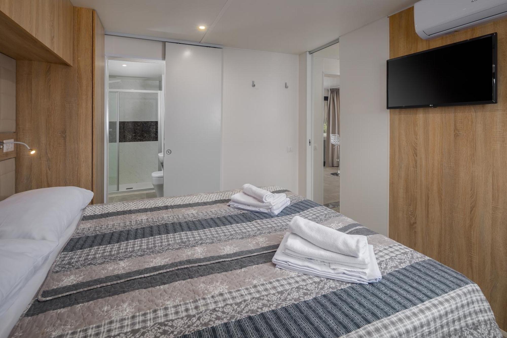 Premium Camping Homes Santa Marina, Lanterna Tar-Vabriga Buitenkant foto