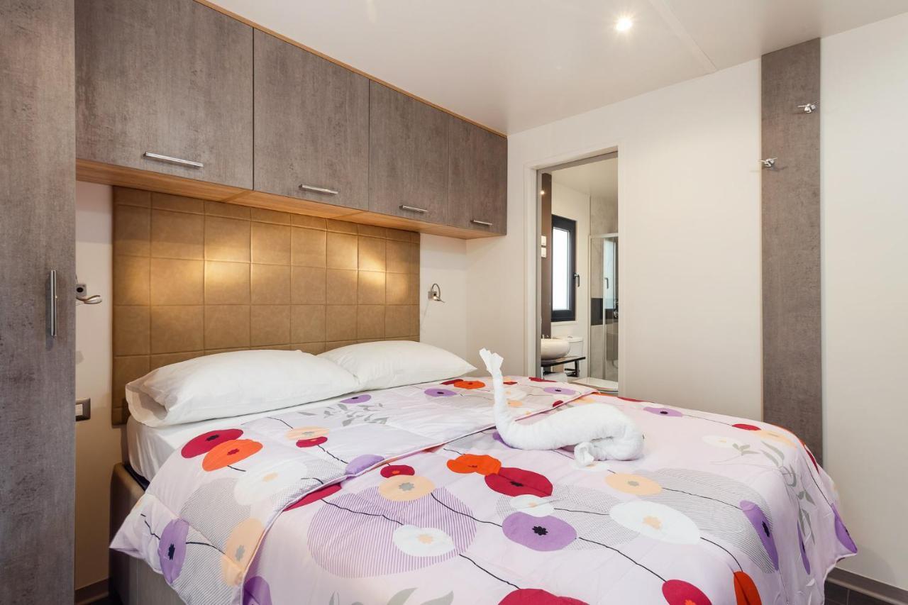 Premium Camping Homes Santa Marina, Lanterna Tar-Vabriga Buitenkant foto