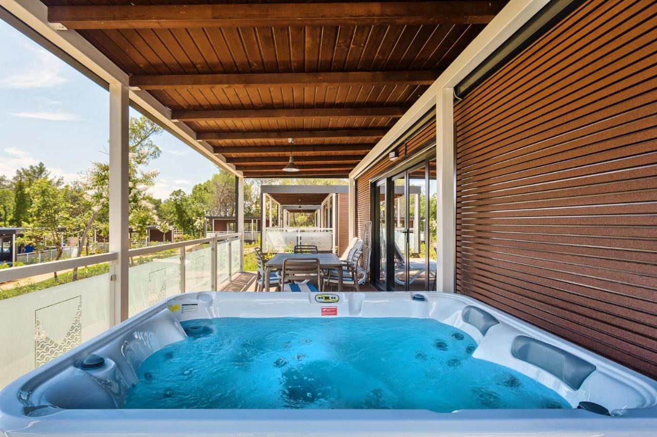 Premium Camping Homes Santa Marina, Lanterna Tar-Vabriga Buitenkant foto