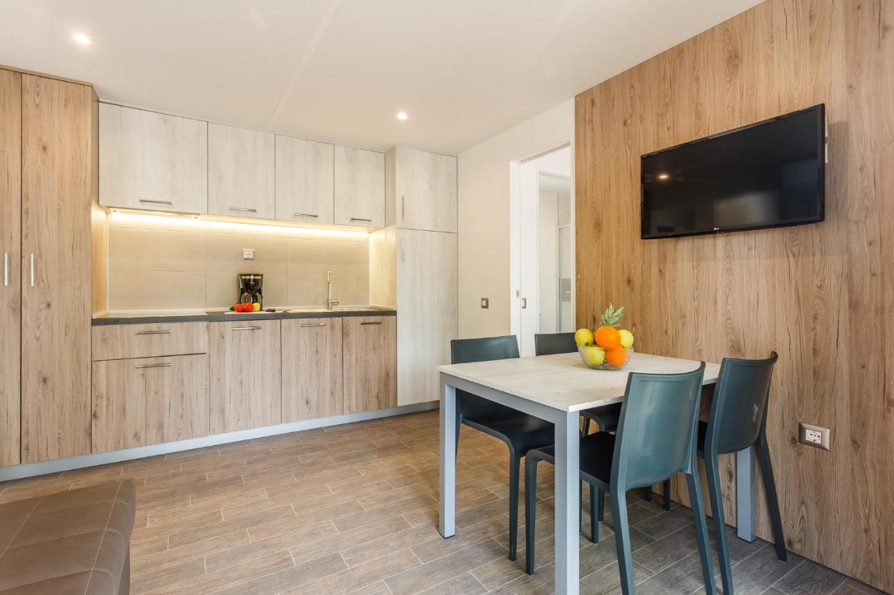 Premium Camping Homes Santa Marina, Lanterna Tar-Vabriga Buitenkant foto